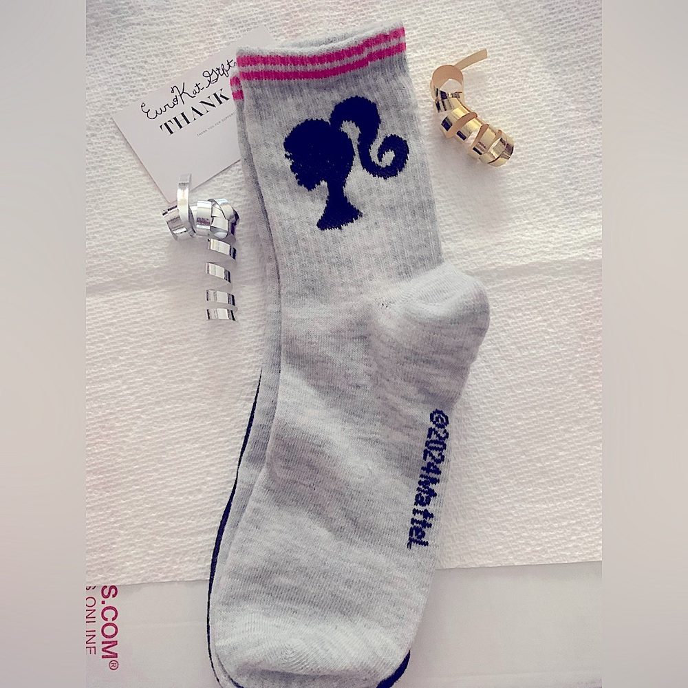 Barbie Crew Socks sz 6-10 Womens Light Grey and Hot Pink very cute trending NEW